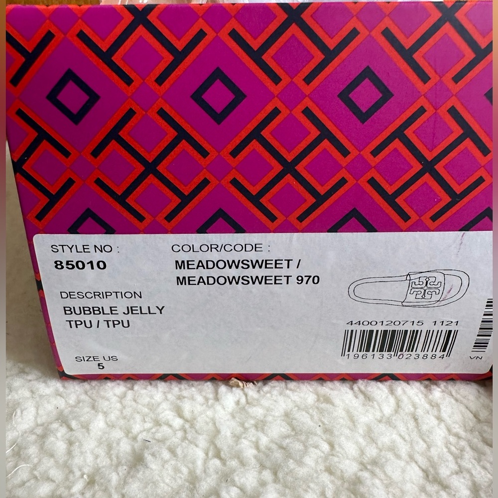 TORY BURCH LOGO -EMBOSSED BUBBLE JELLY SLIDES - Picture 5 of 5